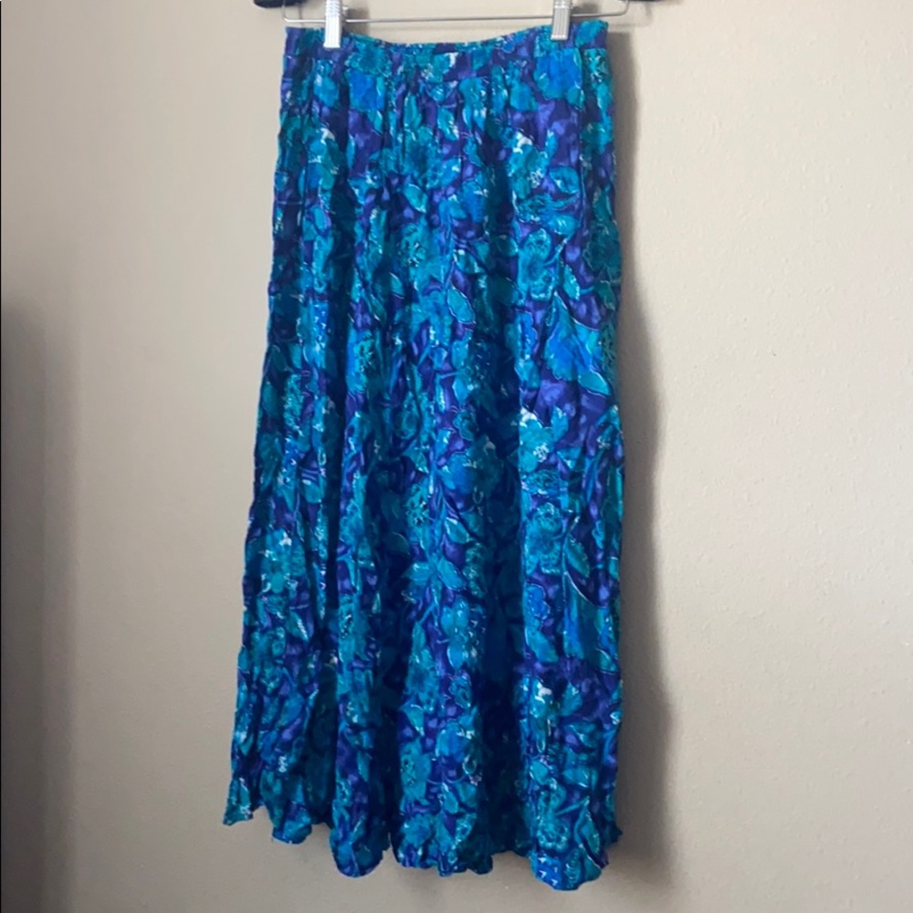 Liz Baker Essentials skirt